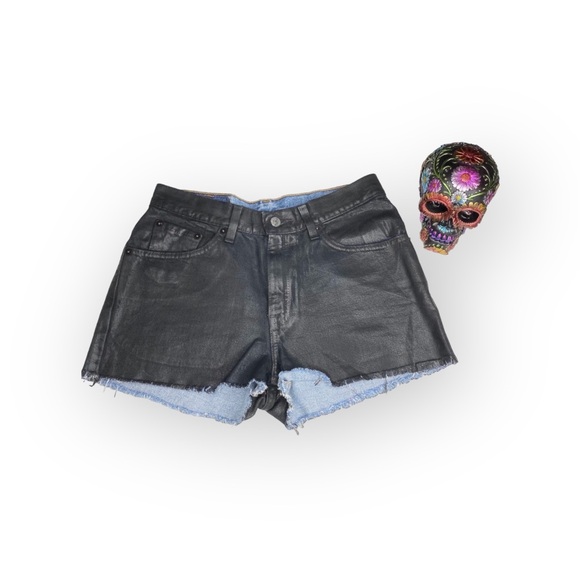 new LF Furst of a Kind ★ Levi's® 517’s® ★ Black Coated Cut Off Denim Shorts ★ - Picture 15 of 16
